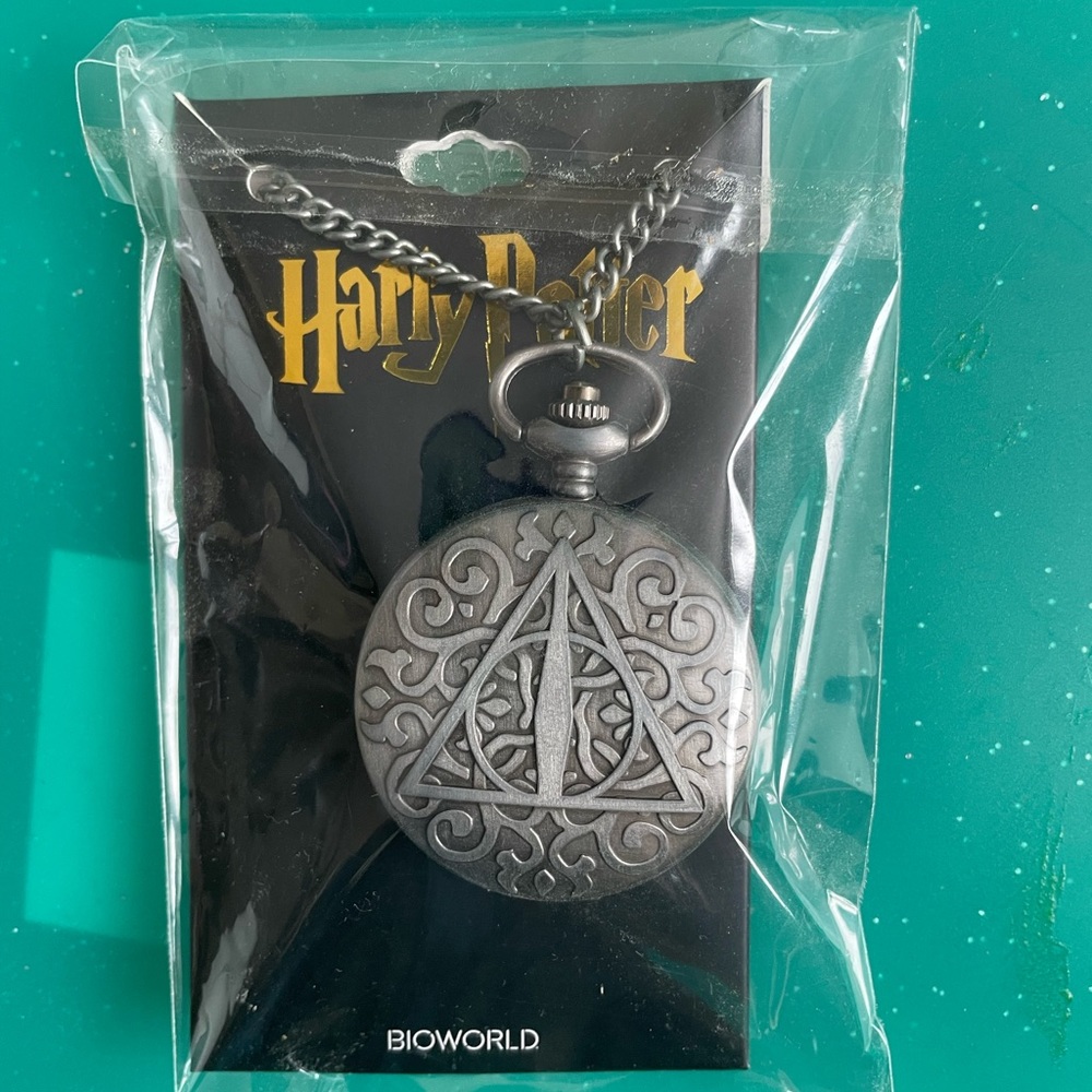 Harry Potter Wizarding World Loot Crate Exclusive Deathly Hallows Pocket Watch
